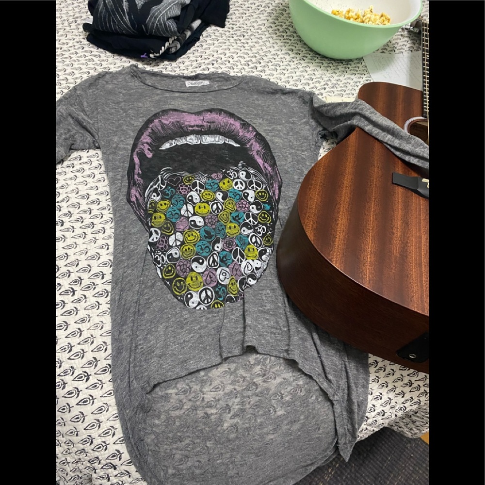 Very cool long sleeved T-shirt